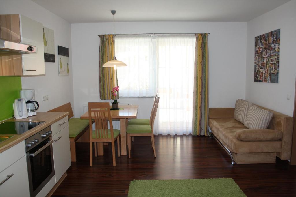 Alpenjuwel Appartements Flachau Rum bild